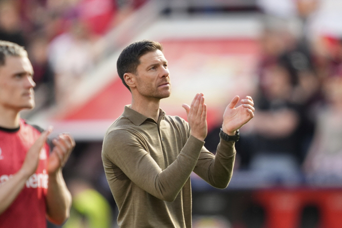 Leverkusen looking for a successor to Alonso, former Wackle MF  Spanish nationality  young master want a genius director who has a lot in common