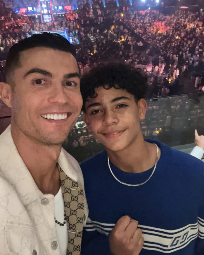  Ronaldo's soccer DNA is crazy, and Ronaldo Jr., the eldest son, has been selected for the first time as a member of the Portugal national team by age