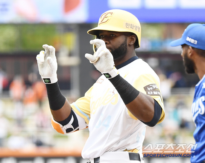 Ryu Hyun-jin, Won Tae-in, and Han Seung-hyuk, the strongest shield for saves in 7 years, Hanwha, and Samsung, which has won 8 consecutive pitches, have lost 4 consecutive games (Daejeon Review)