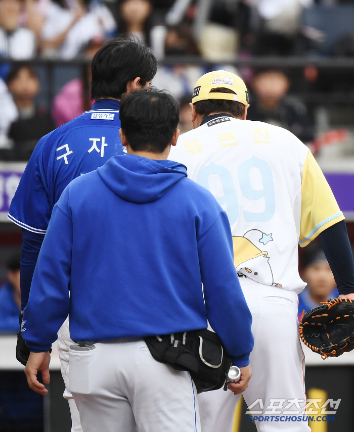 A startled monster came all the way to the plateKoo Ja-wook hits his elbow, elbow dune → scheduled to be examined after replacement icing during the game 
