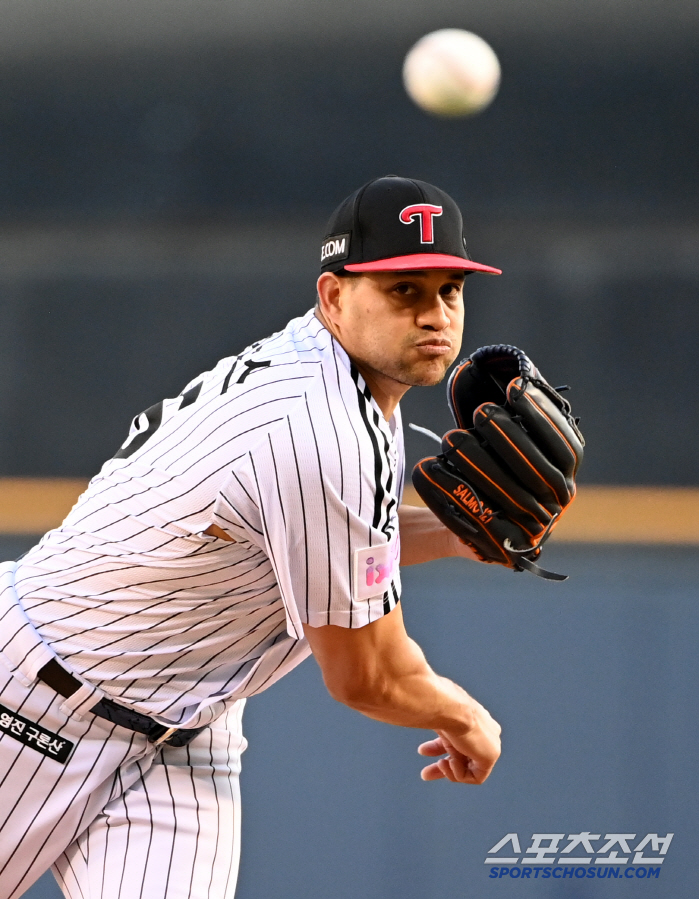 Stop the 2nd place crash. The pride of the first round. Will the first starter without losing a point against Doosan save LG 