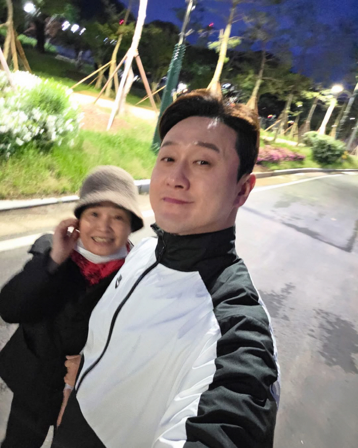 Sweet son-in-law who dates Kim Won-hyo and his mother-in-law alone ♥ Shim Jin-hwa, hooray for our husband