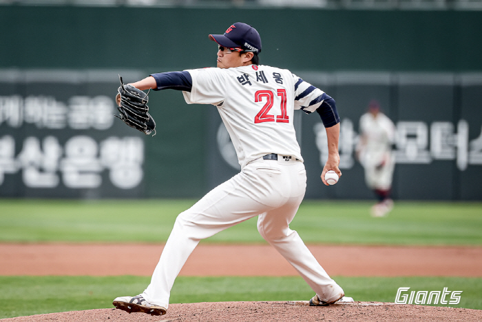 There is no satisfaction with the glasses ace! No points in the rain → 7777 March → It's a multi-victory lead...It has to be different in the next game. 