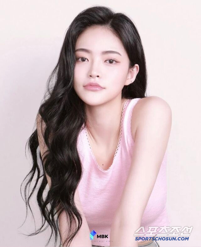 Ahn Somi, idol Sponge, and even Madame Seol...Fake fabrication, going all the way 