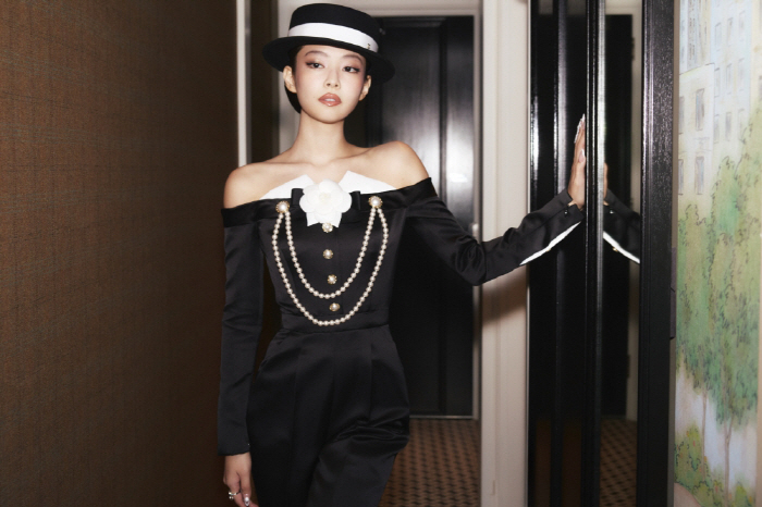 Audrey Hepburn is back alive..Jenny Praises Met Gala Fashion Around the World 