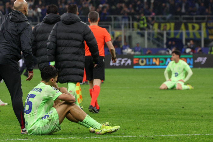 Awesome! This is soccer! In Inter Milan heaven, hell, heaven again, miraculous reversal complete. Grab Warsaw and advance to the Champions Final