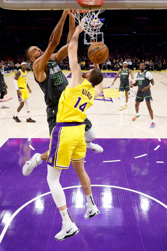 A battle of revenge on Doncic in a year. Rudy Gobert, it was like a shark LAL's admiration and lament. LeBron Bigman No Comment On Weakness Questions