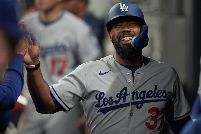 The big league long run is in the air! Kim Hye-sung's debut in attack → Outfielder Teoscar IL registration can survive for at least 16 days