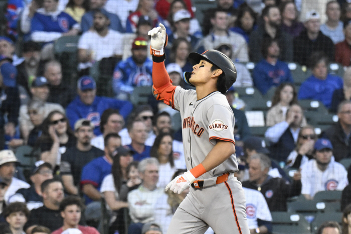 Lee Jung-hoo of SF achieved his fourth three-hit game of the season. Three RBIs including home runs. SF won 145