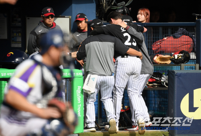 Did Austin have to come from home. 6 hits and 2 points → Bulpen betrayal → 25 come-from-behind defeat. The end of the nine-game series fell to second place