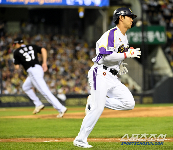 Did Austin have to come from home. 6 hits and 2 points → Bulpen betrayal → 25 come-from-behind defeat. The end of the nine-game series fell to second place