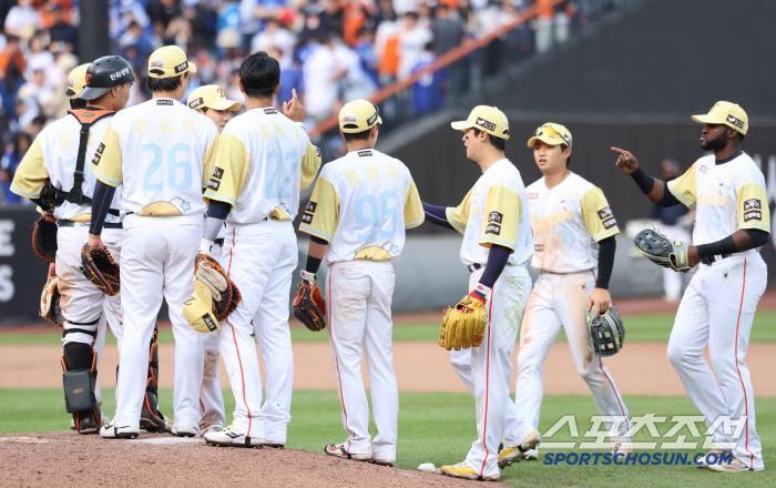Last place in Hanwha's shock → 8 consecutive wins and 1st place, the coach was also surprised. I didn't know he would recover so quickly