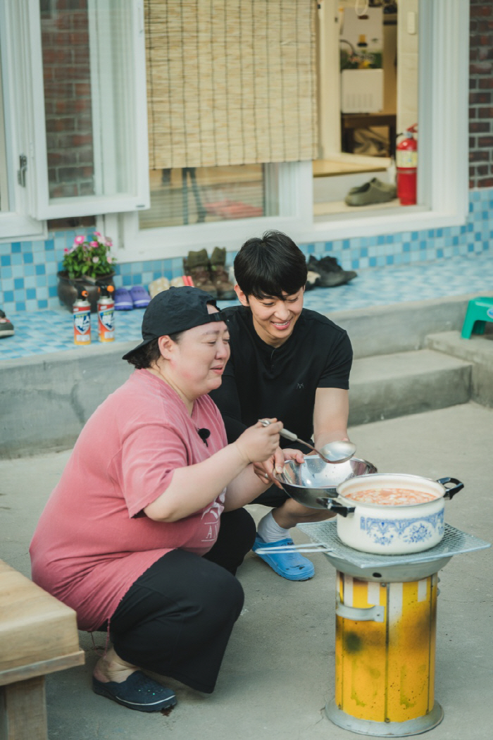 Lee Jaewook is nervous? Unni's direct delivery from the mountain. The original youngest member, Dex, is coming up