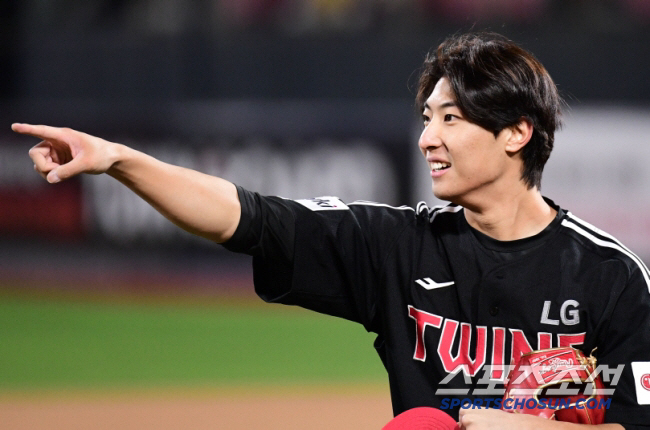 Lee Jung-yong, the ace of Yum Gallyang's official Sangmu, will return to his position as the sixth starter. Resting will be a welcome addition to the existing selection