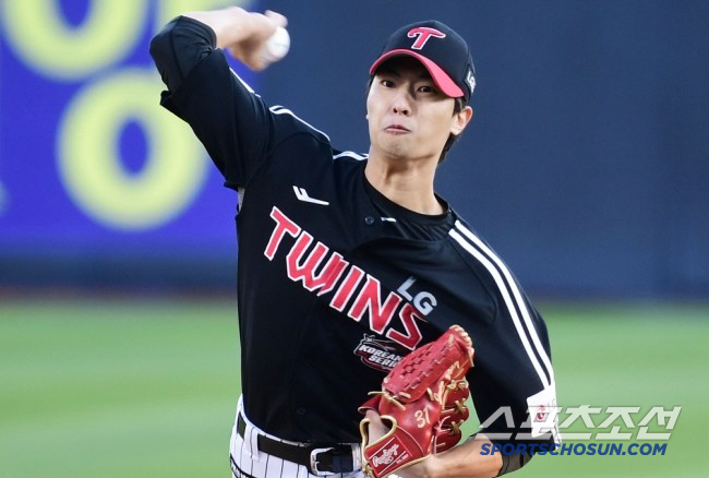 Lee Jung-yong, the ace of Yum Gallyang's official Sangmu, will return to his position as the sixth starter. Resting will be a welcome addition to the existing selection