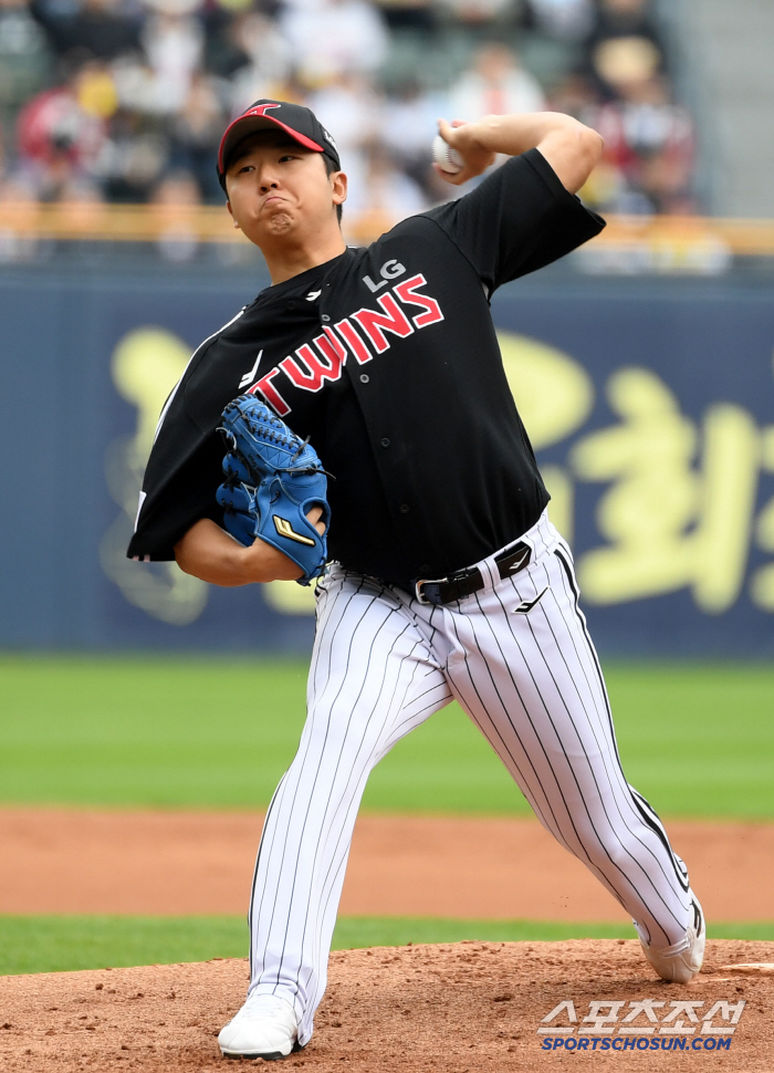 Lee Jung-yong, the ace of Yum Gallyang's official Sangmu, will return to his position as the sixth starter. Resting will be a welcome addition to the existing selection