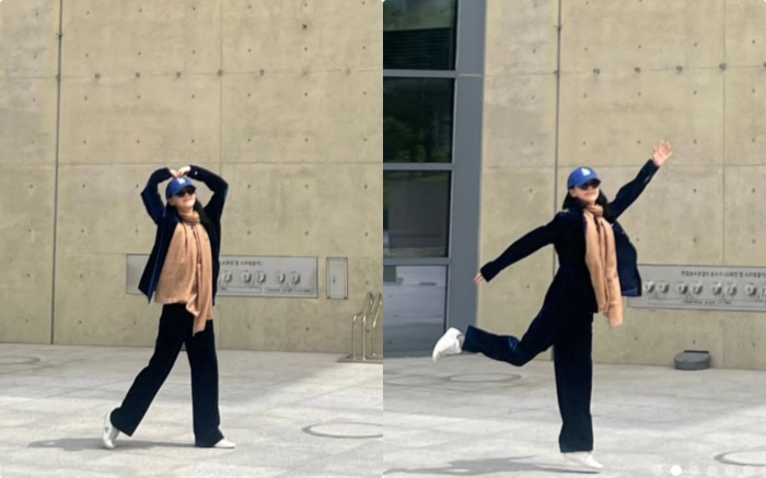 Lee Young-ae, you said you abandoned mysticism..On the road, Hanbok board, open your arms and legs, and open your hand heart