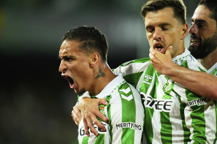 Manchester United, are you watching! Betis, the highest decision I've ever made, the absurdity of Antony's 163 billion...Stop letting me go. In fact, I'm asking for an open transfer