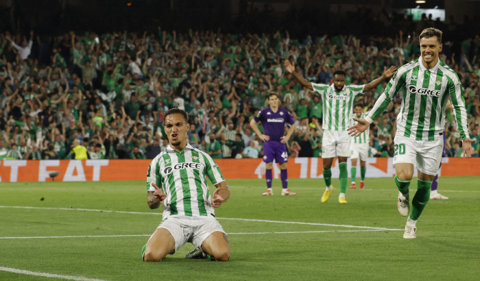 Manchester United, are you watching! Betis, the highest decision I've ever made, the absurdity of Antony's 163 billion...Stop letting me go. In fact, I'm asking for an open transfer