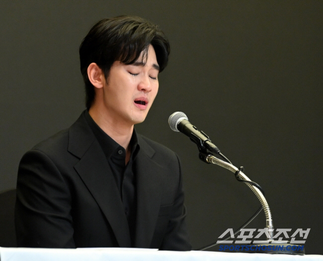  Kim Soo-hyun's agency, Se-yeon, spreading false information, strong regret...Fact check request