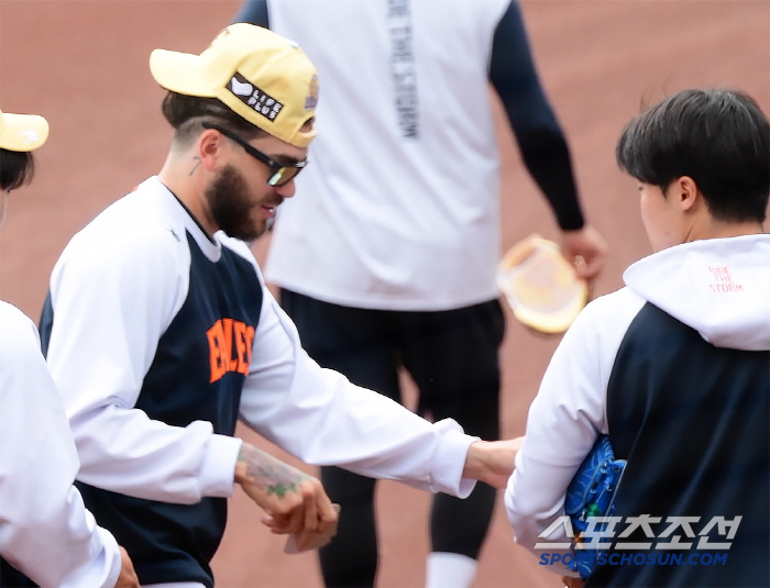 Ponce's mental age is 18, and he failed to make a picture of Jung Woo-ju's pocket money 