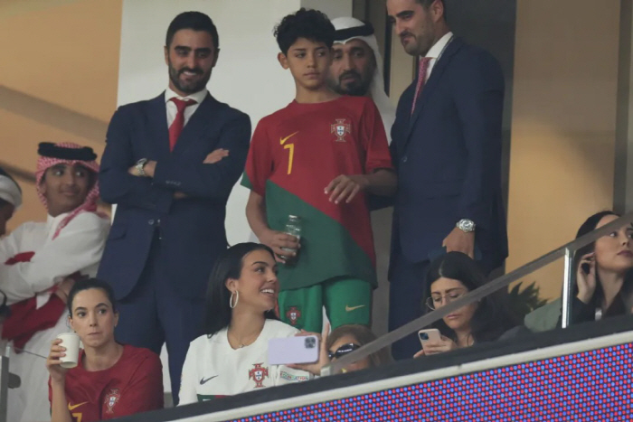 Ronaldo Jr. selected Portugal's U15 representative for the first time against Japan...My son's wish to be 45 years old. Dream of extending active duty