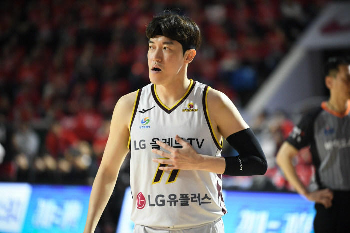 Veteran power LG Captain Huh Il-young's heart was different, shooter instinct explosion → First win of the foundation