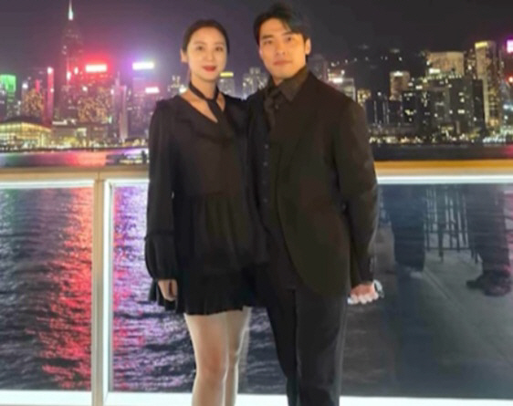 Woo Hye-rim recovers her beauty with 100 days of childbirth..Slim Black Dress (Schodol)