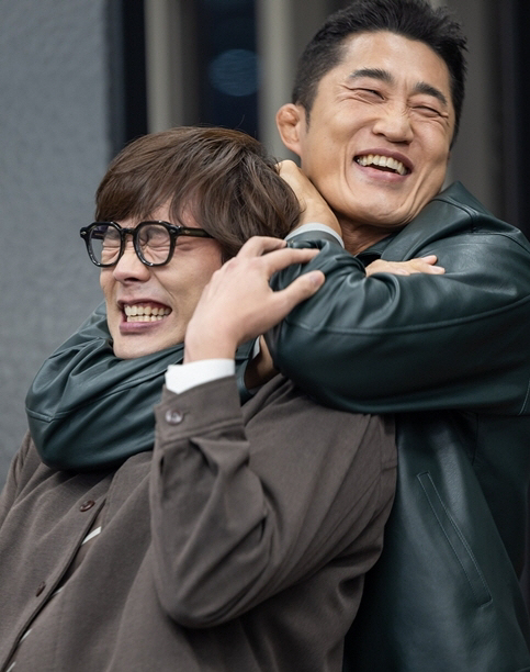 Kim Dong-hyun is angry at Choi Daniel..Touch your pride, choke (Handsome Guys)