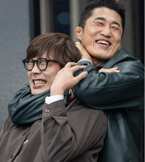 Kim Dong Hyun's name is Kim Bong..I was teased a lot as Bong-ya (Handsome Guys)