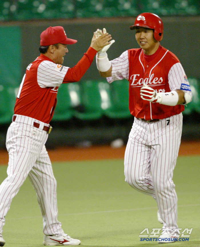 Lee Beom-ho → Geumdong Bodhisattva → 9 consecutive wins in the new stadium, I'm happy because Hanwha was sadIt's really become a hymn