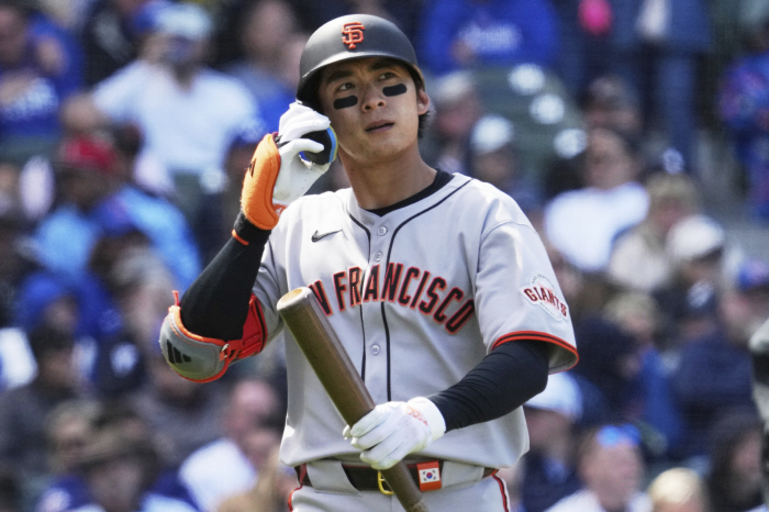Lee Jung-hoo, who has no hits in 5 at-bats, maintains an OPS of 80% at 30%, but it is difficult if it is frequent