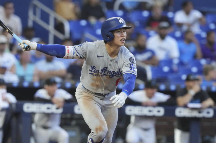 'My heart is racing even for a moment,' said Kim Hye-sung, a .400 hitter who quickly adapted to the KIM big league. He has a good feeling of hitting in three consecutive games and a batting average of 0.417 for a long time