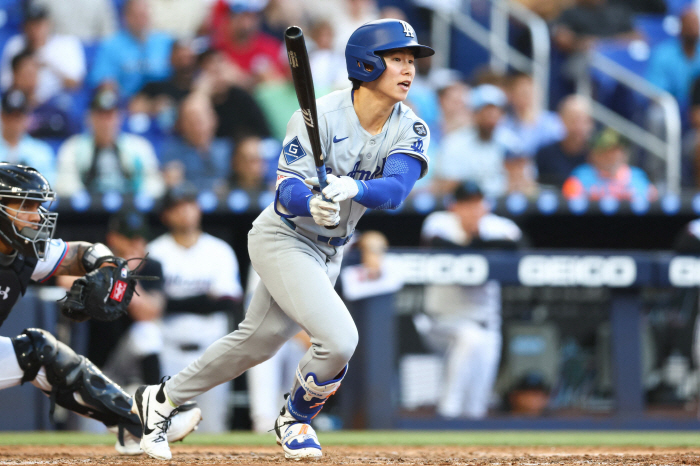 Roberts Kim Hye-sung and Edman will also stay in the big league. 3 consecutive hits → Passed batting, recognized by their power