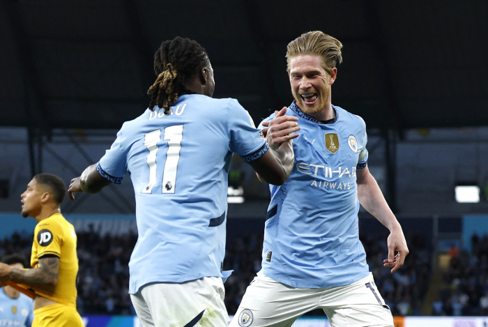Shocking! Italy's HERE WE GO confirmed Liverpool offers De Bruyne a contract