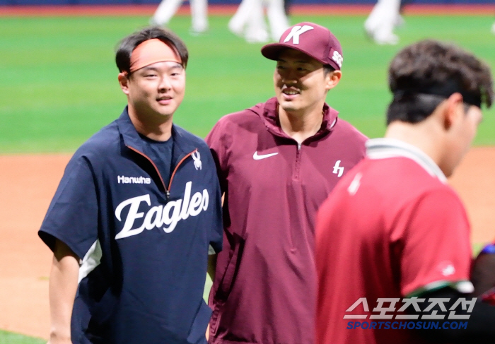 Coach Yang Sang-moon, an icon of kindness, a player who ran in a burgundy uniform 