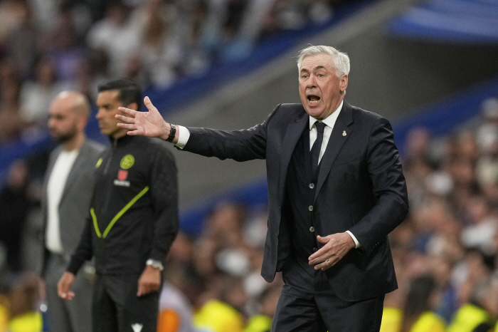 Hey, Real Madrid, ahead of El Clasico, who's going to win the league, and again, the referee has always ruled against us, the Warsaw fan
