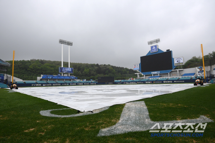 Lions Park's rain has weakenedSamsung Furado vs. LG Son Joo-young, who is expected to face each other, aims to rebound from Samsung's home for the fifth consecutive loss
