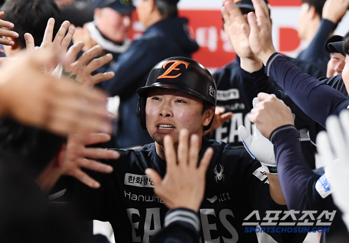 Moon Hyunbin did it! It's the 10th consecutive win in 26 years...Hanwha was the winner of the single concert Overpower Kiwoom