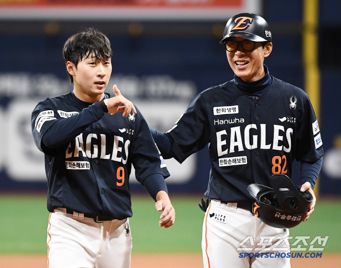 Moon Hyunbin did it! It's the 10th consecutive win in 26 years...Hanwha was the winner of the single concert Overpower Kiwoom