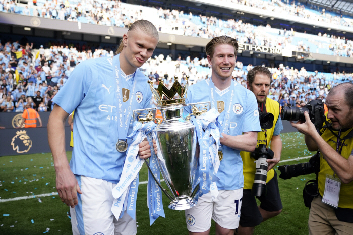Napoli is serious! Napoli Sporting Director Met The Bruyne in ManchesterKDB is also positive about going to Naples