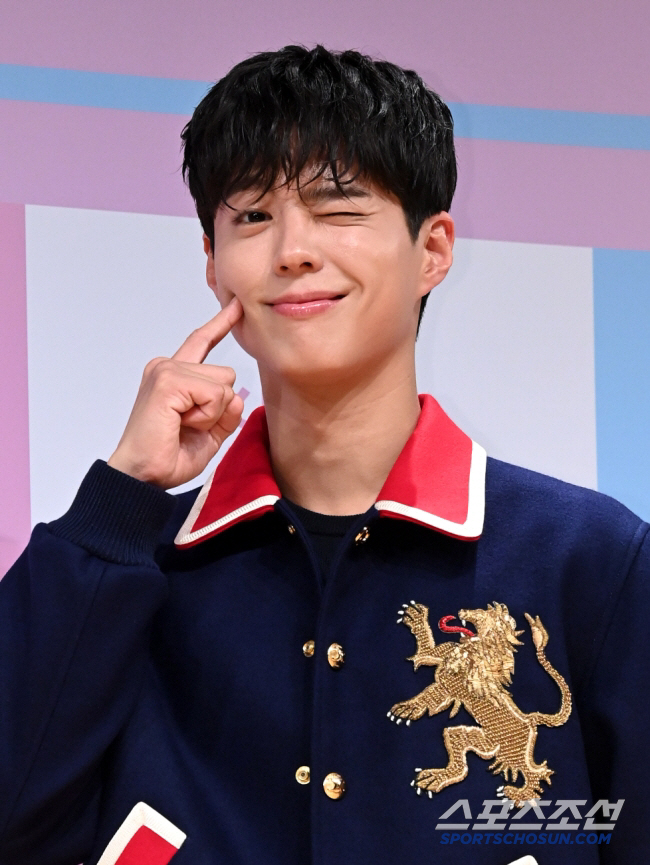 Park Bo-gum Trains Like a Champion for 'Good Boy'