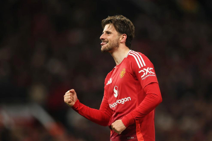 Son Heung-min will definitely prevent him from winning. Manchester United is crazy, advancing to the UEL final in four years. The artistic total score of 71 is completely overpowered