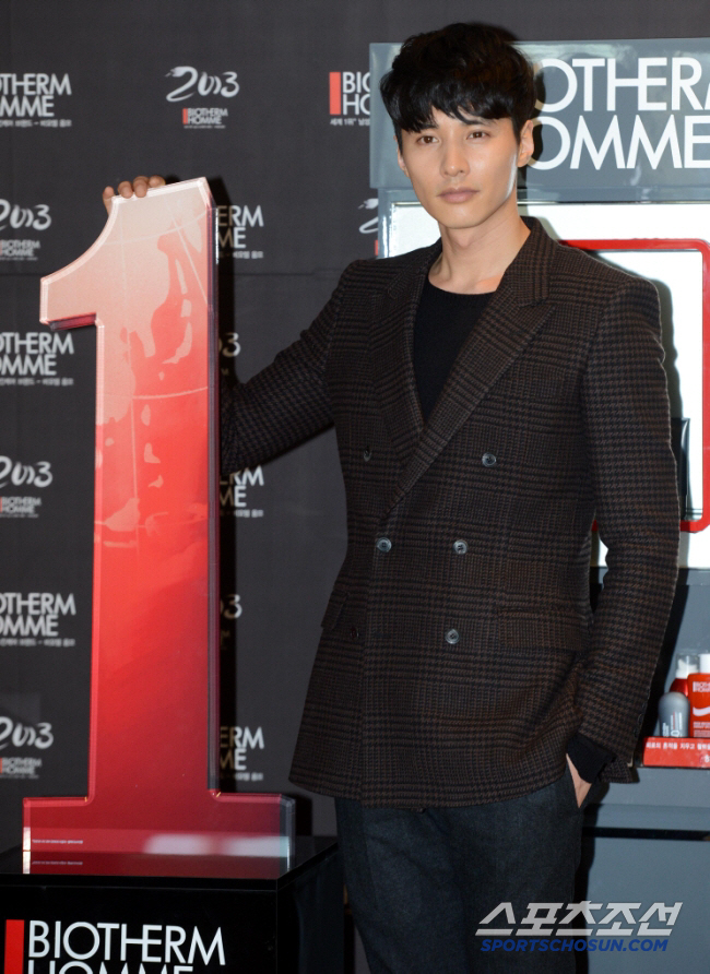 Wonbin, your hiatus is 15 years... You went to Kim Saeron and Kim Soo-hyun's recording informant?