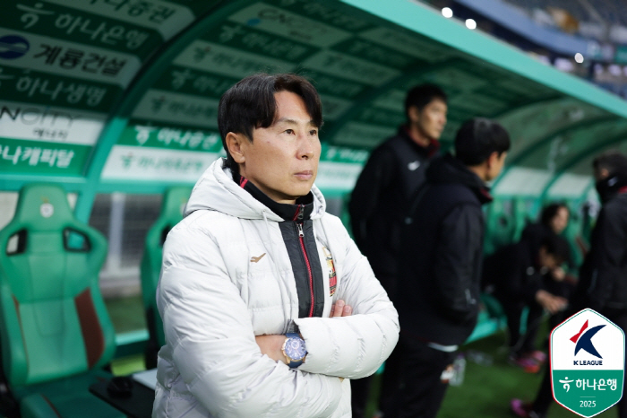 1st shot match, 21st shot, Seoul 0-0 draw...Edgar's own goal Daegu finishes 2-2 with Anyang