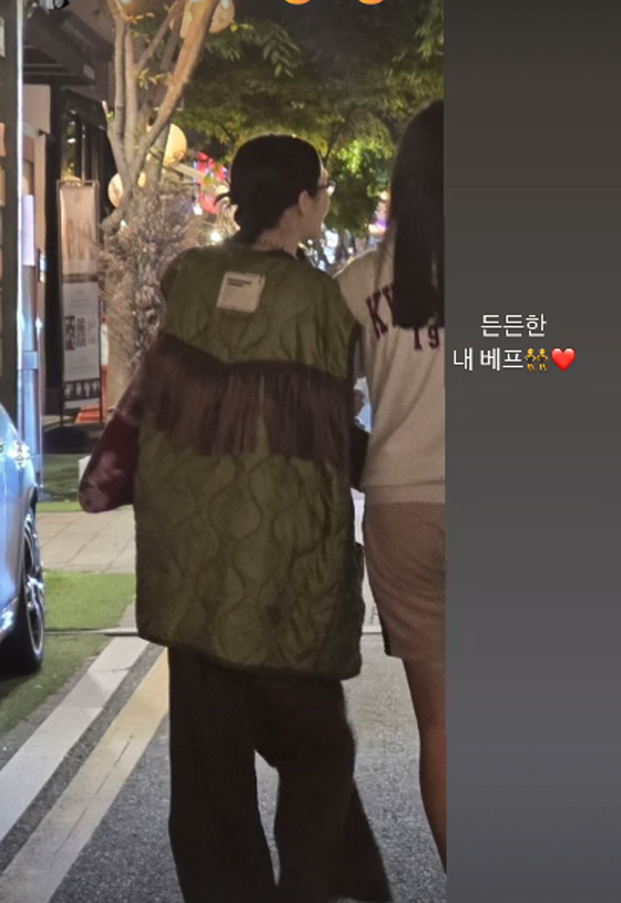 Eom Taewoong's daughter, Zion, caught up with her 170cm height. 6Yoon Hyejin, I'm small and precious