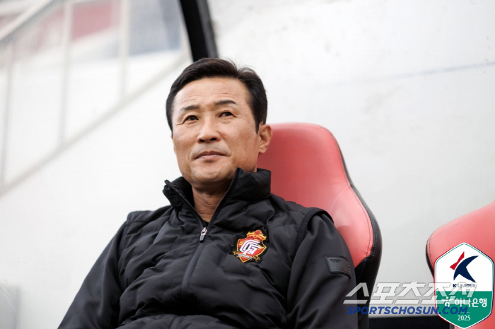 Own goal luck X Basani PK goal X Choi Won-chul's first goal, and Kkeung Chung (K League 2 review) is in fifth place with a surprise escape from 4 games of 3-0 complete victory in away games in Gyeongnam