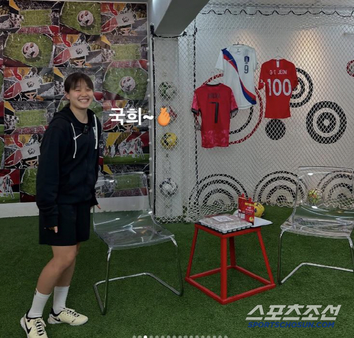 Representative of the Golden Generation KFA Director X First Jeon Kang-won will not stay in the autumn and work properly for female livestock seniors and juniors (Serious Interview)