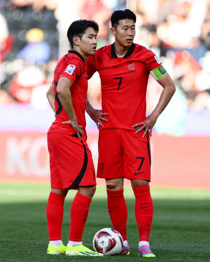 Son Heungmin punched first. Again, again! Cleesman who mentioned the ping pong gate...Until when will the national team lose its image?