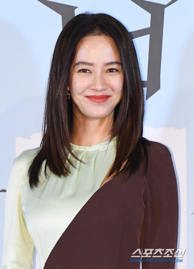 Song Ji-hyo Opens Up About Her Mother